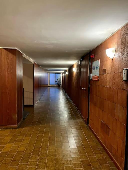3 Fermate Dal Colosseo - Casa Vacanze Elena - 50 M Da Metro Garbatella Róma Kültér fotó