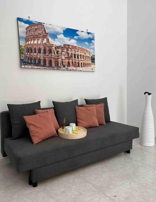 3 Fermate Dal Colosseo - Casa Vacanze Elena - 50 M Da Metro Garbatella Róma Kültér fotó